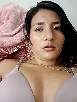 Snapshot of emily_honter chatting on 02.21.25 emily honter online show from 02.21.25