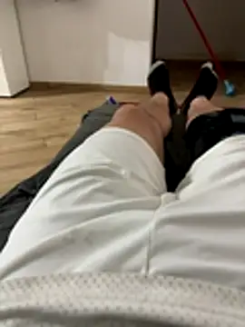 Snapshot of Io1994 chatting on 12.14.25 Io1994 online show from 12.14.25