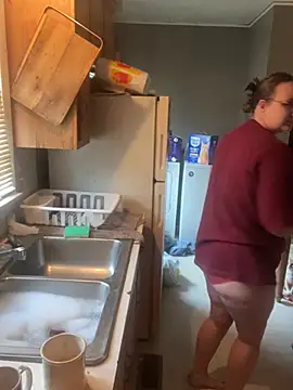 Snapshot of ZeTurtleMaster chatting on 02.21.26 ZeTurtleMaster online show from 02.21.26