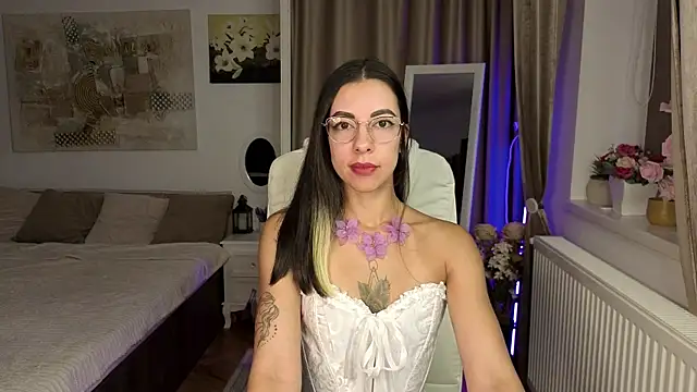 Snapshot of silver_eve chatting on 10.07.25 silver eve online show from 10.07.25