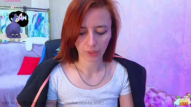 Snapshot of DanaMartina chatting on 02.07.25 DanaMartina online show from 02.07.25