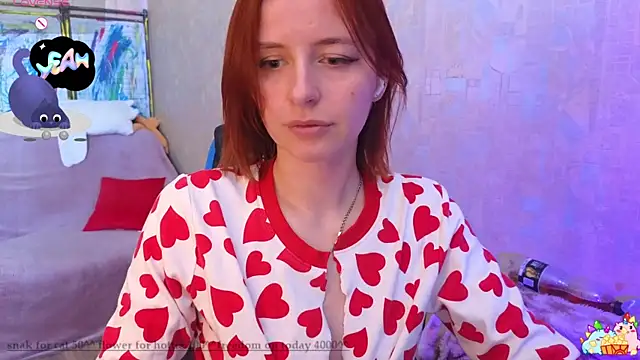 Snapshot of DanaMartina chatting on 02.12.25 DanaMartina online show from 02.12.25
