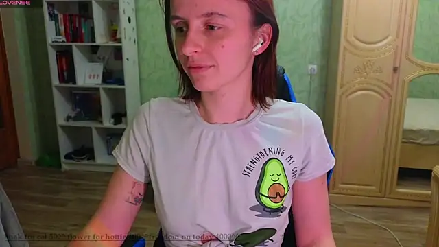 Snapshot of DanaMartina chatting on 03.02.25 DanaMartina online show from 03.02.25