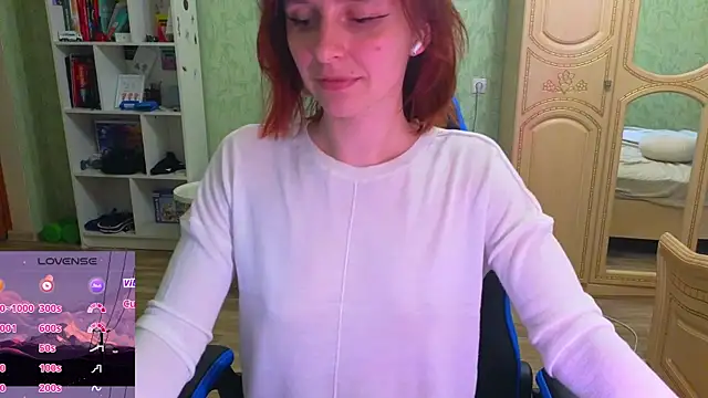 Snapshot of DanaMartina chatting on 03.17.25 DanaMartina online show from 03.17.25