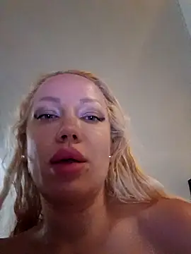 Snapshot of SofiaJoy chatting on 07.18.26 SofiaJoy online show from 07.18.26