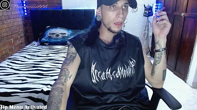 Snapshot of davidroses420 chatting on 11.19.25 davidroses420 online show from 11.19.25