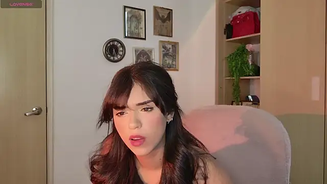 Snapshot of YourKatt chatting on 06.14.26 YourKatt online show from 06.14.26