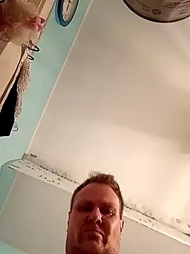 OliverBerlinSucht online show from 10.24.25