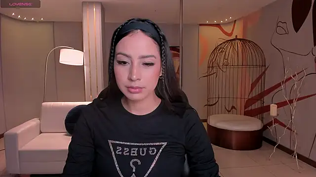 Snapshot of BrennaWalker chatting on 02.05.25 BrennaWalker online show from 02.05.25