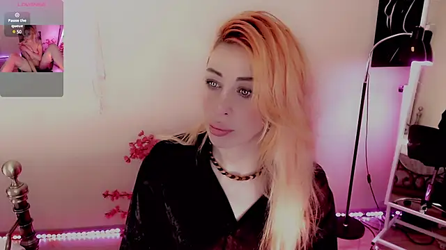 Snapshot of AnnieGOld_ chatting on 01.05.25 AnnieGOld  online show from 01.05.25