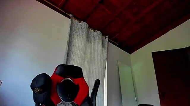 Snapshot of Baky_sexy chatting on 12.14.25 Baky sexy online show from 12.14.25