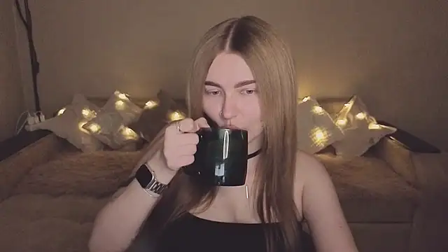 ViolettaLopez online show from 11.22.25