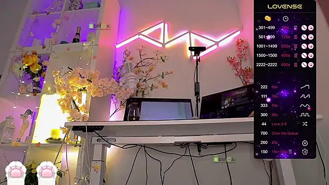 Elena-Marilyn online show from 04.17.26