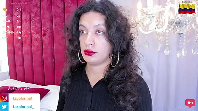 Snapshot of LaColorina_ chatting on 02.25.25 LaColorina online show from 02.25.25