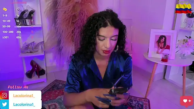 Snapshot of LaColorina_ chatting on 09.24.25 LaColorina online show from 09.24.25