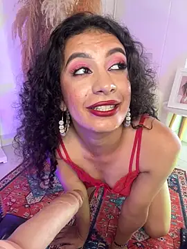 Snapshot of LaColorina_ chatting on 10.06.25 LaColorina online show from 10.06.25