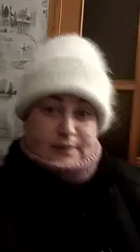 Amy August online show from 03.18.25