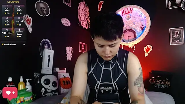 girl intense444 online show from 10.17.25