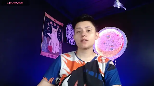 girl intense444 online show from 11.11.25