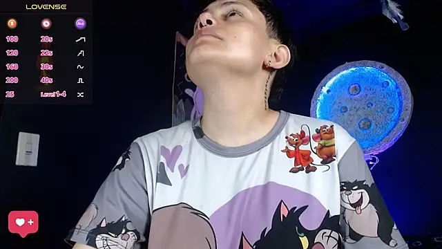 Snapshot of girl_intense444 chatting on 12.19.25 girl intense444 online show from 12.19.25