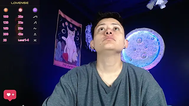 Snapshot of girl_intense444 chatting on 01.06.26 girl intense444 online show from 01.06.26