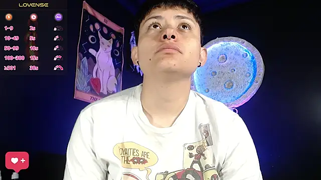 Snapshot of girl_intense444 chatting on 01.11.26 girl intense444 online show from 01.11.26