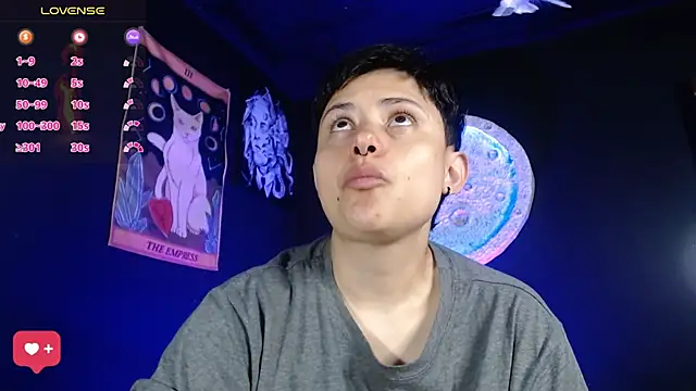 Snapshot of girl_intense444 chatting on 01.12.26 girl intense444 online show from 01.12.26