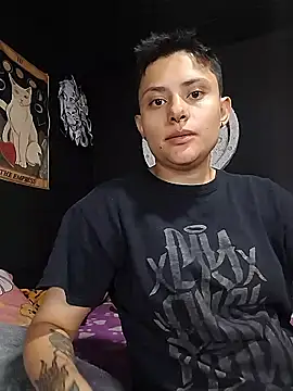 Snapshot of girl_intense444 chatting on 01.17.26 girl intense444 online show from 01.17.26