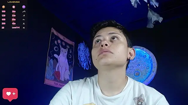 Snapshot of girl_intense444 chatting on 02.05.26 girl intense444 online show from 02.05.26