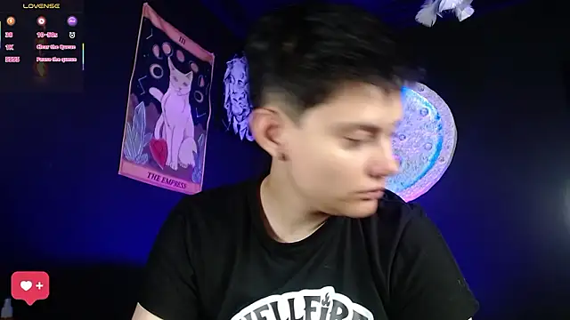 Snapshot of girl_intense444 chatting on 02.11.26 girl intense444 online show from 02.11.26