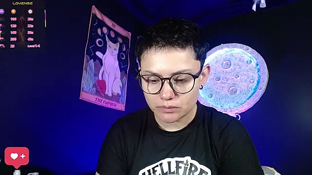 Snapshot of girl_intense444 chatting on 02.12.26 girl intense444 online show from 02.12.26