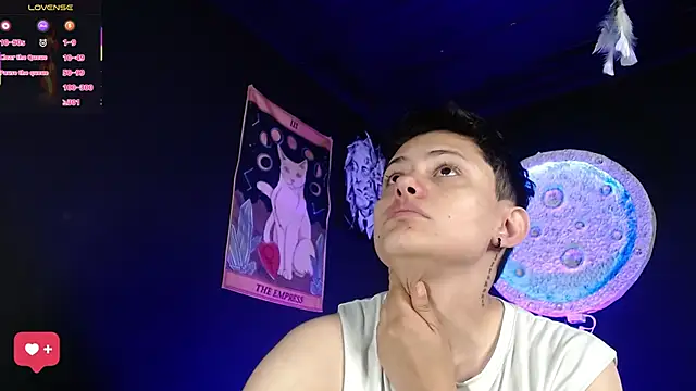 Snapshot of girl_intense444 chatting on 02.14.26 girl intense444 online show from 02.14.26