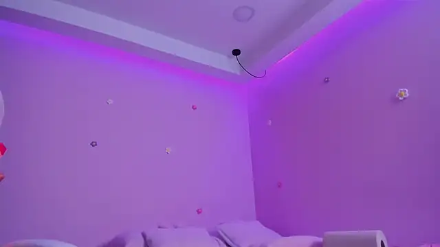 bella adams  online show from 01.22.25