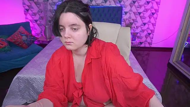Snapshot of LittleShyy chatting on 05.30.26 LittleShyy online show from 05.30.26