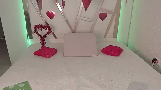 PaulinaBelushi online show from 09.19.25