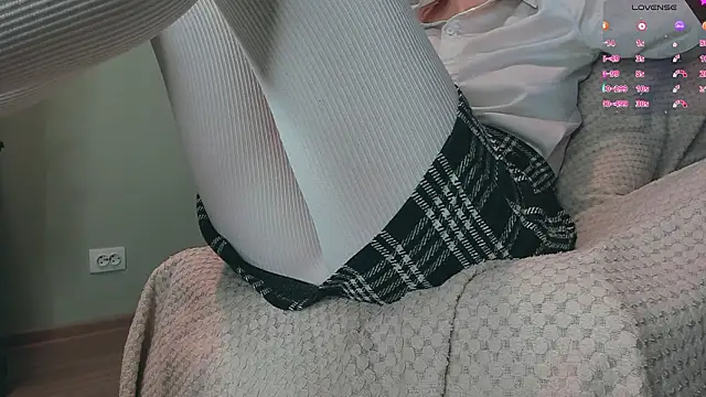 queen carly online show from 02.13.26