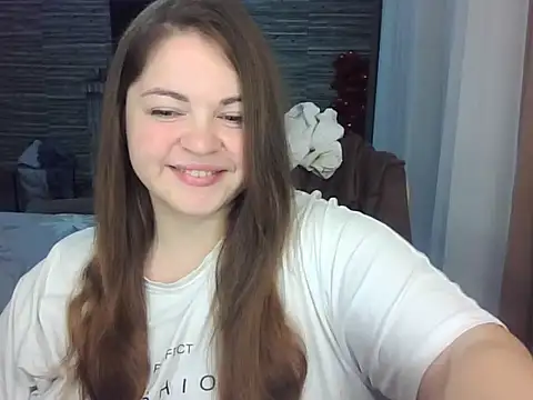 Snapshot of cute__cherry chatting on 10.24.25 cute  cherry online show from 10.24.25