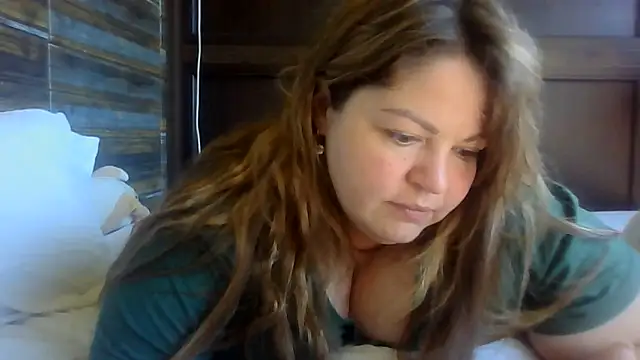 Snapshot of cute__cherry chatting on 06.19.26 cute cherry online show from 06.19.26