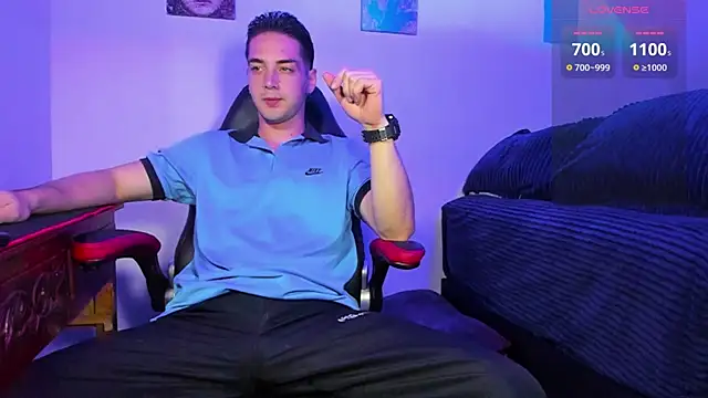 Alex smith00 online show from 12.13.24