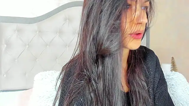 Snapshot of JennaMyers chatting on 12.15.25 JennaMyers online show from 12.15.25