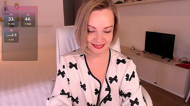 Tilly Eliot online show from 10.29.25