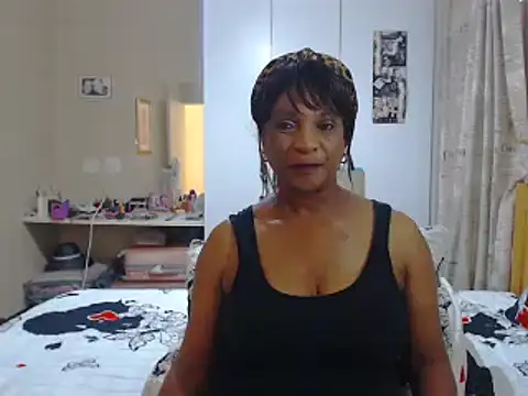 Snapshot of Hotgrannyx chatting on 12.13.24 Hotgrannyx online show from 12.13.24