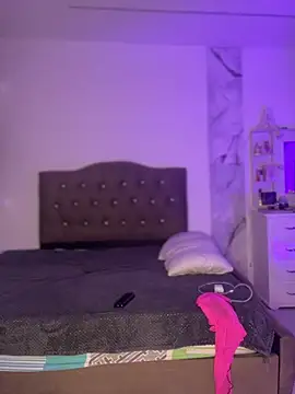 alysson 18 online show from 04.01.26