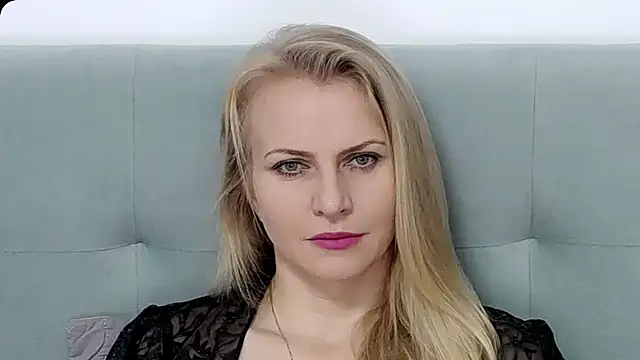 K  Adrienne online show from 11.21.25