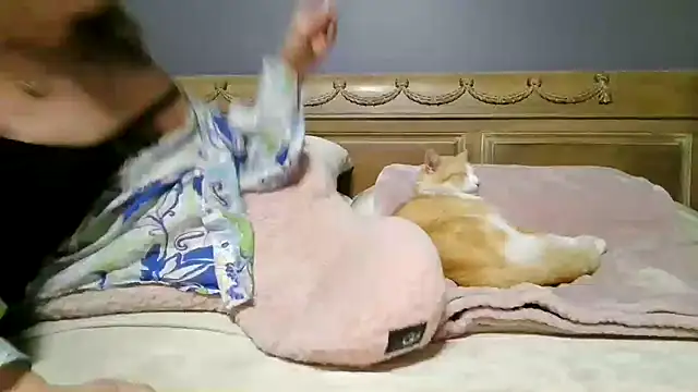 Lisaisluscious online show from 04.18.26