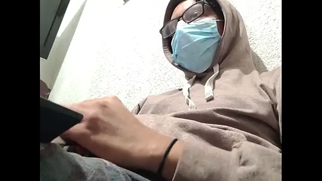 Snapshot of HardestPepe chatting on 12.03.24 HardestPepe online show from 12.03.24