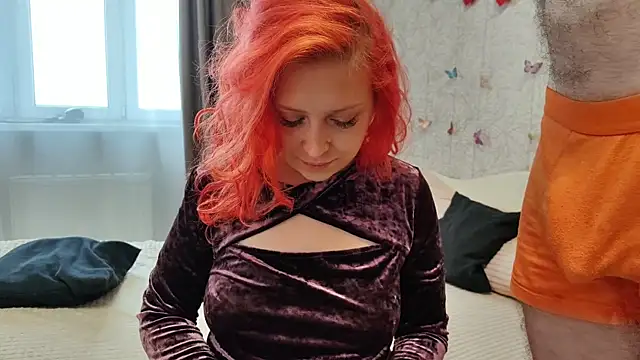 Snapshot of GenrikhBecca chatting on 10.19.25 GenrikhBecca online show from 10.19.25