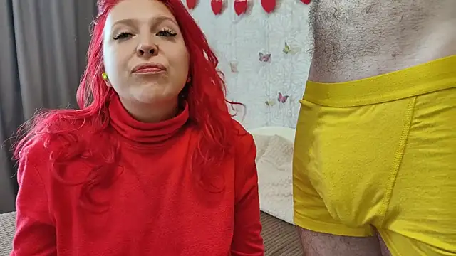 Snapshot of GenrikhBecca chatting on 10.25.25 GenrikhBecca online show from 10.25.25