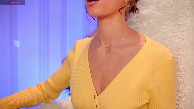 Danielle Thomas online show from 01.30.25