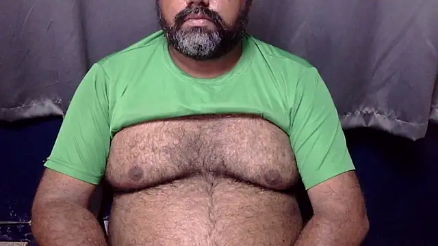 Snapshot of hairysubcub_70 chatting on 07.19.26 hairysubcub 70 online show from 07.19.26